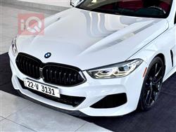 بی ئێم دەبڵیو 8 سیریەس